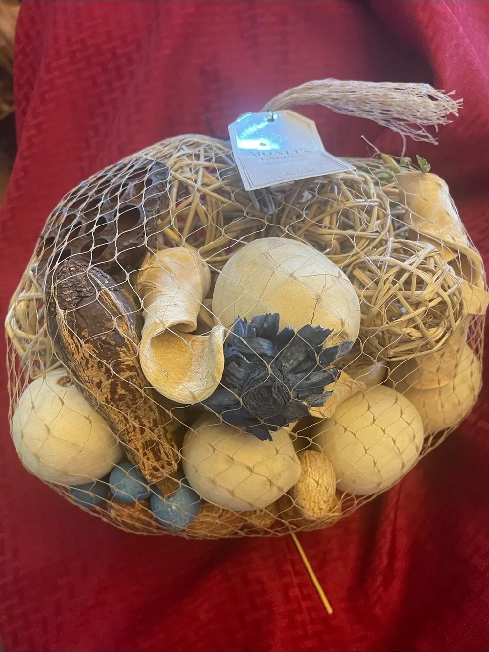 Decorative Natural Potpourri Mix - Cream & Blue
